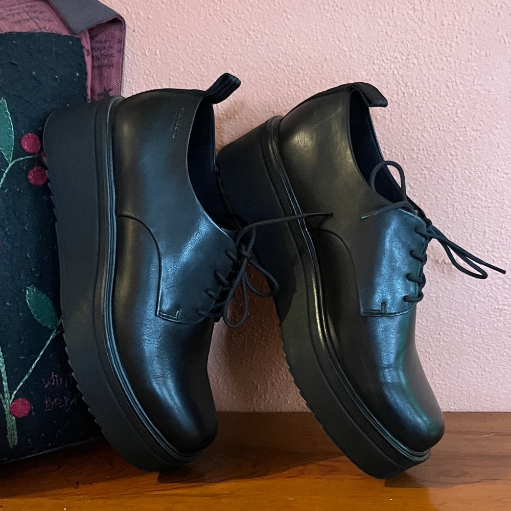 Vagabond Shoemakers lace up leather shies